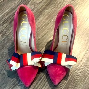 COPY - Pink suede Gucci heels with removable bow